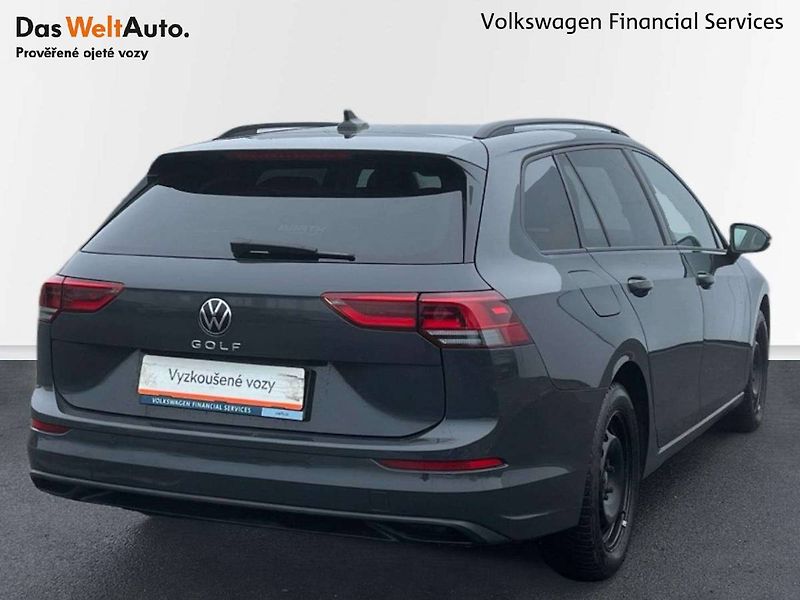 Volkswagen Golf (2022) Variant Life 1,0 TSI - fotka 2 z 20