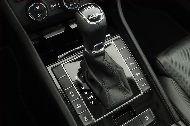 Škoda Superb (2017) 2.0 TDI, Automat, Kůže, Navi - fotka 18 z 21