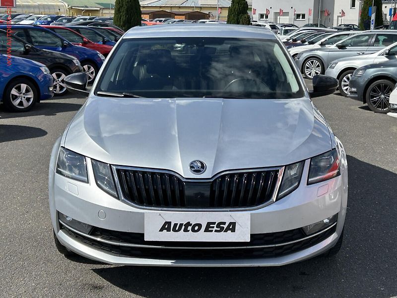 Škoda Octavia (2019) 2.0 TDI, ČR, Style - fotka 2 z 14