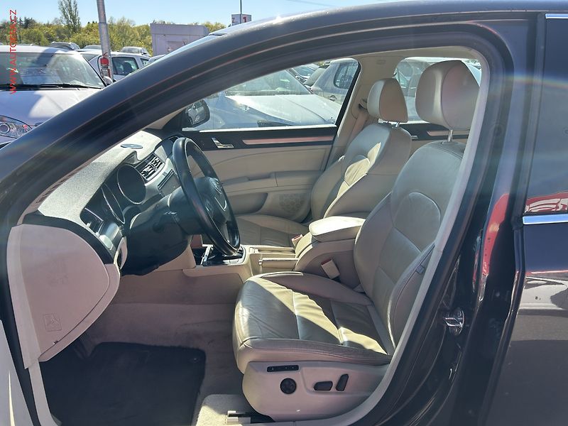 Škoda Superb (2009) 2.0 TDi, DSG, navi, xenon - fotka 9 z 17