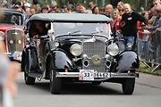 Na akci Jízda do vrchu a výstava historických vozidel se představilo na tři sta automobilů a motocyklů.