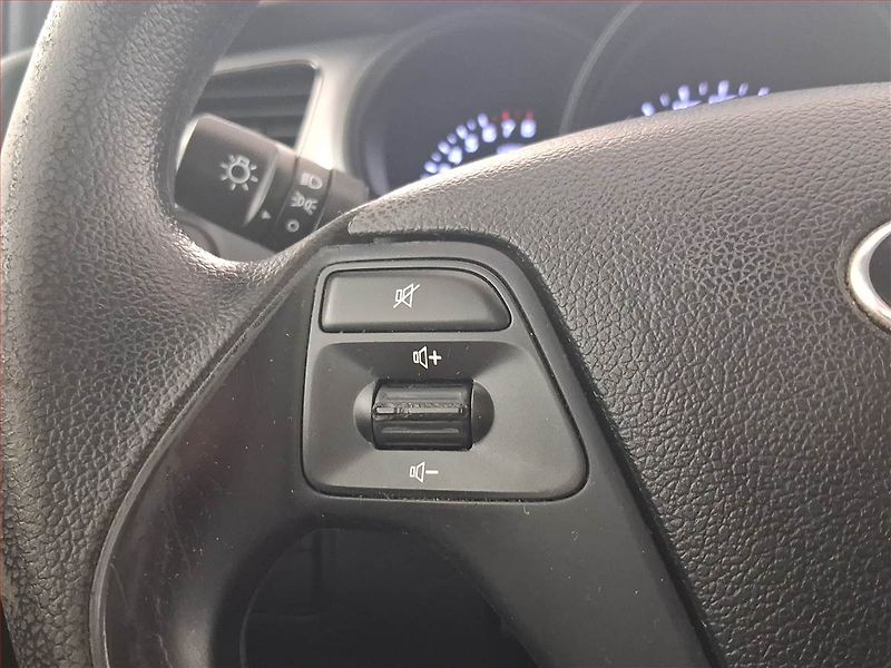Kia Ceed (2016) 1.4 CVVT, ČR,1.maj, Serv.kniha - fotka 18 z 21