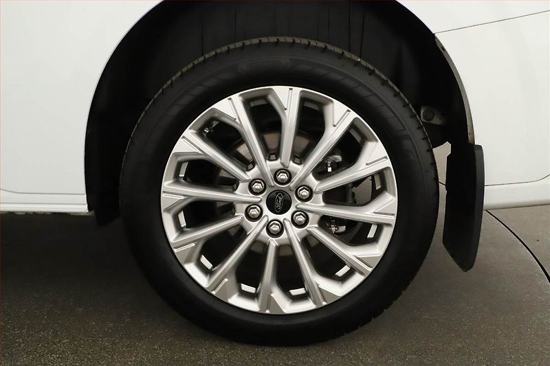 Ford Tourneo Custom (2024) 2.0 EcoBlue - fotka 12 z 21