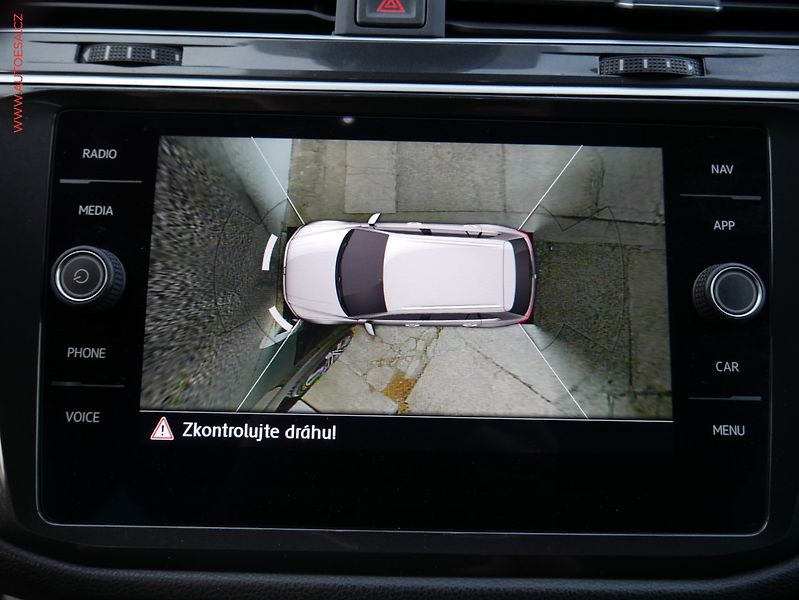 Volkswagen Tiguan (2018) 2.0 Bi-TDI 4x4, DSG, LED, ACC - fotka 13 z 21