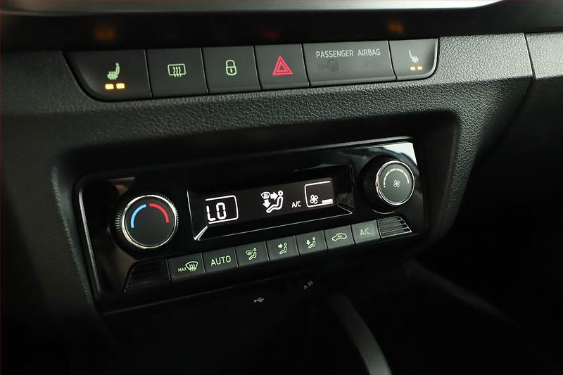 Škoda Fabia (2020) Style Plus 1.0 TSI, Serv.kniha - fotka 15 z 17