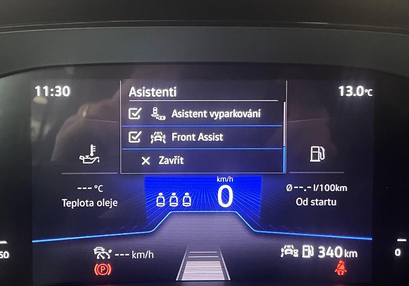 Volkswagen Touran 2,0TDi Comfortline, ČR, 1.MAJ - fotka 24 z 30