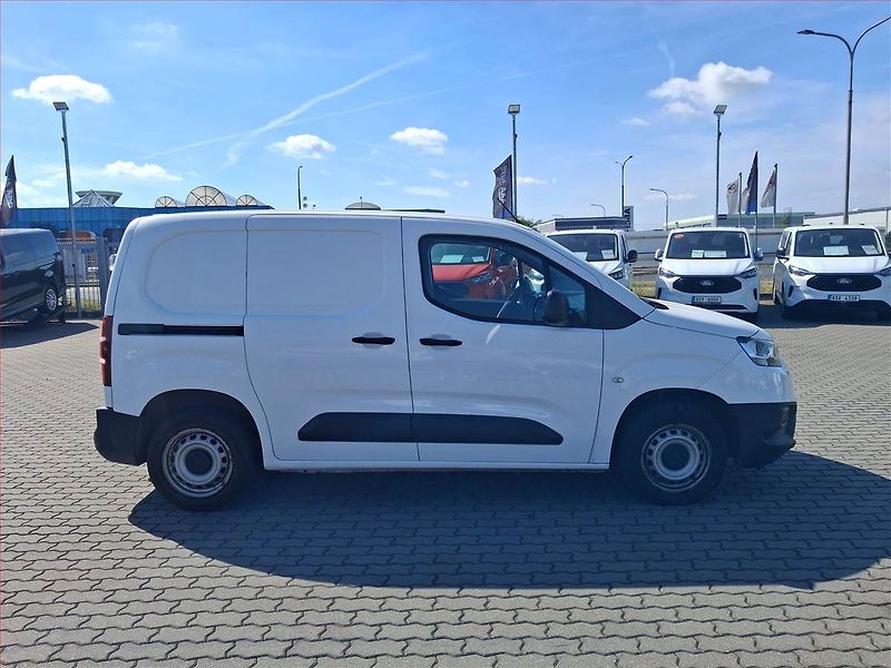Toyota ProAce City (2021) 1.5 D4-D, ČR, DPH - fotka 6 z 17