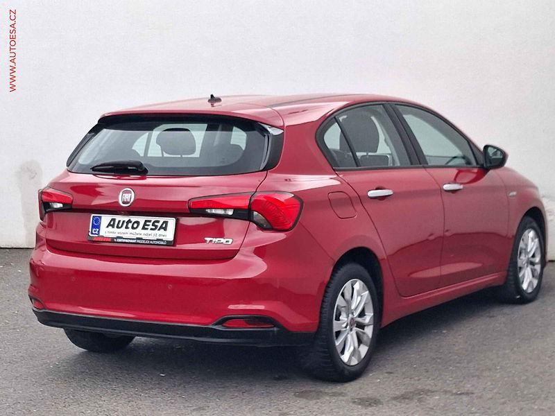 Fiat Tipo (2017) 1.4 T-JET, Lounge, navi - fotka 4 z 20