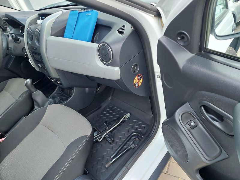 Dacia Duster (2014) 1.6i-16v originalní LPG - fotka 18 z 29
