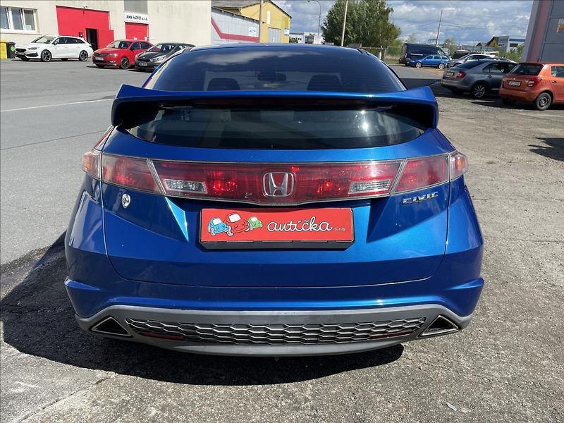 Honda Civic 2,2 CTDi*103kW*+ Al kola 17 l - fotka 6 z 35