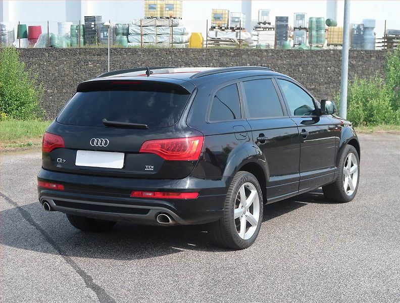 Audi Q7 (2014) S-Line 3.0 TDI, 4X4, Automat - fotka 5 z 14