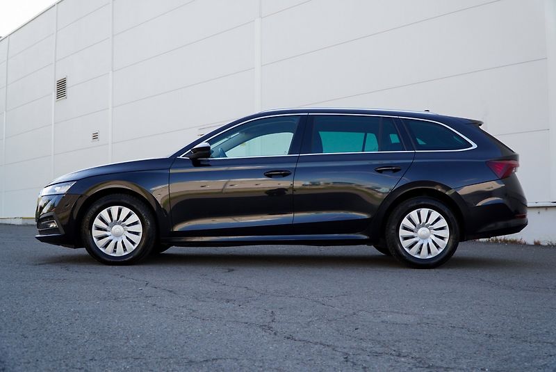 Škoda Octavia 2.0 TDi - fotka 14 z 28