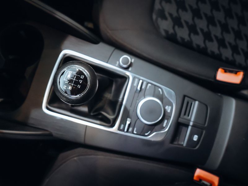 Audi A3 1.6TDI 85kW - fotka 15 z 32