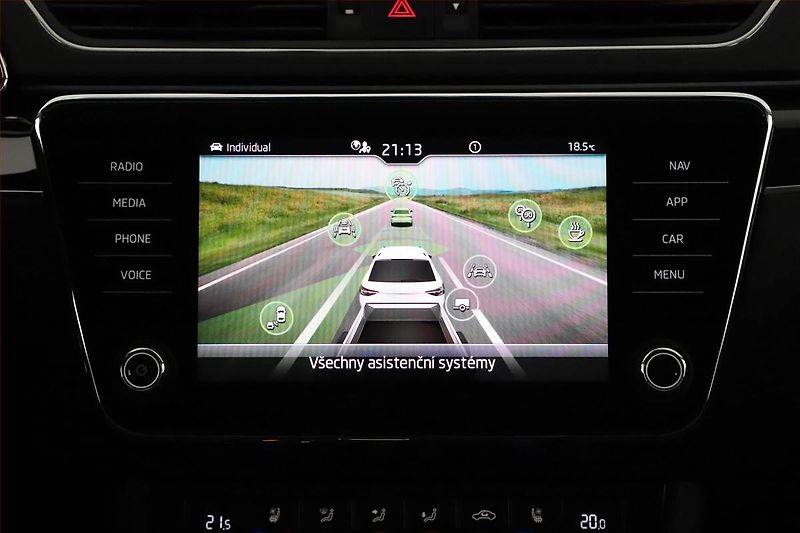 Škoda Superb (2023) Laurin&Klement 1.5 TSI - fotka 16 z 20