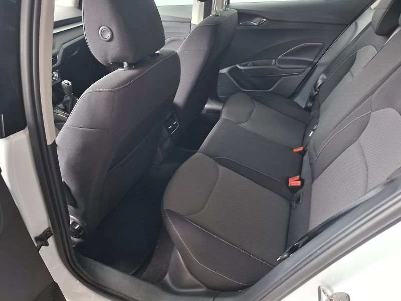 Škoda Fabia (2025) SELECTION TS 70/1.0 M5F - fotka 6 z 29