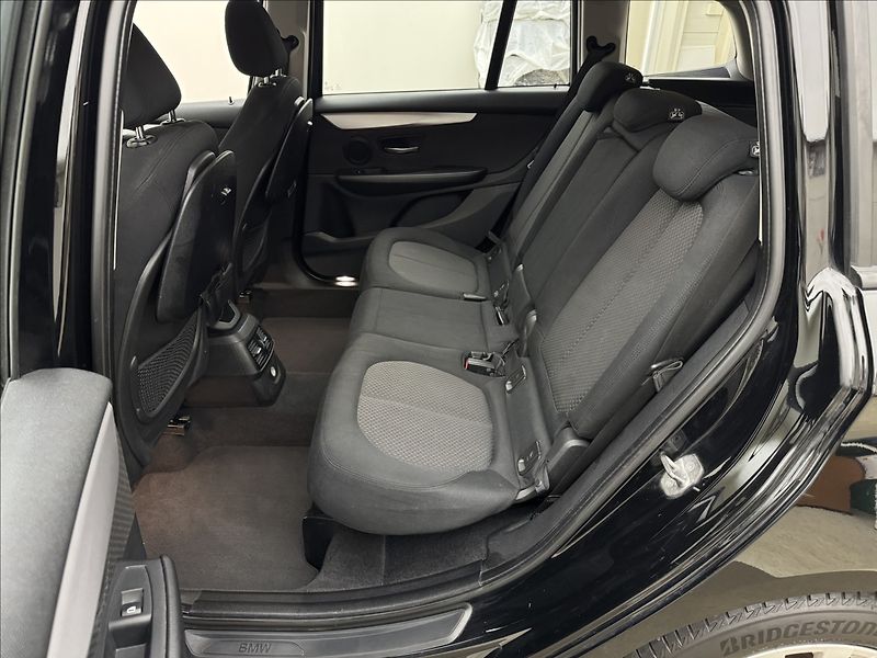 BMW Řada 2 1,5 218i LONG ROZVODY VÝHŘEV - fotka 38 z 43