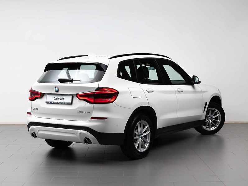 BMW X3 xDrive20d - fotka 5 z 22