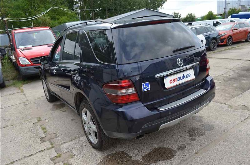 Mercedes-Benz Ostatní (2007) 280 CDI 4-MOTION - fotka 6 z 19