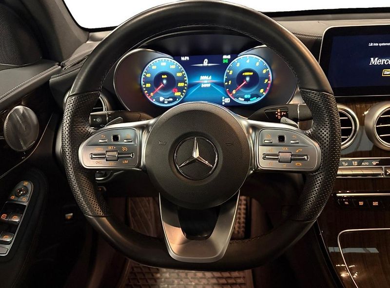 Mercedes-Benz GLC 200 Coupé 4MATIC Pano - fotka 9 z 18