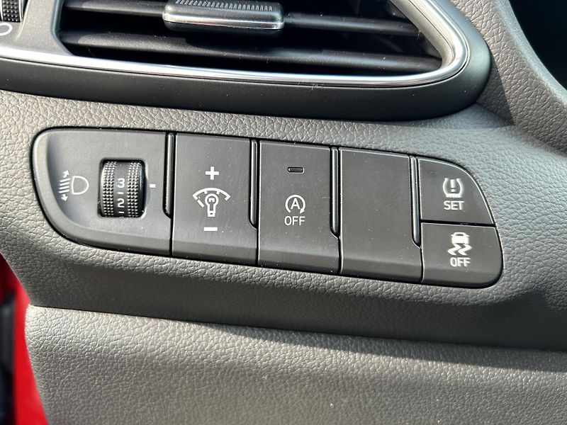 Hyundai i30 WG FL 1,5 T-GDI MT COMFORT 16 - fotka 14 z 28