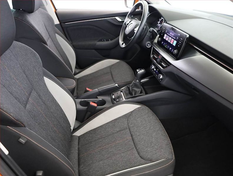 Škoda Kamiq (2023) Style 1.0 TSI - fotka 7 z 19