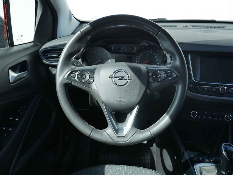 Opel Crossland (2022) 1.2PT, ČR, STK2/28, LED, AC - fotka 15 z 22