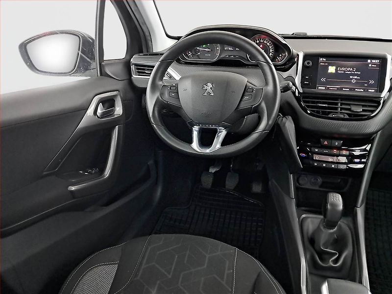 Peugeot 2008 (2019) 1.2 PureTech, Serv.kniha - fotka 7 z 17