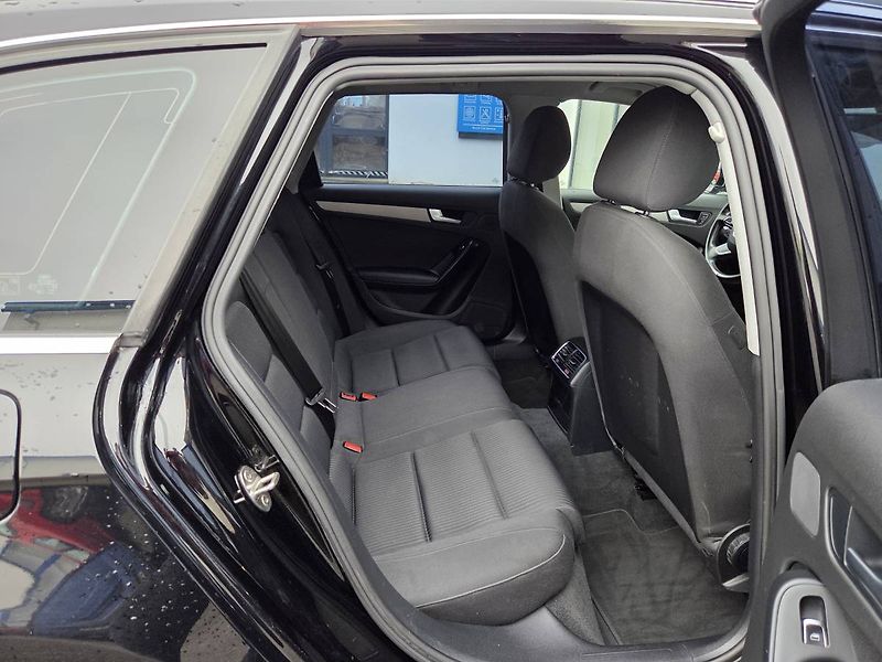Audi A4 Avant 2.0 TDI DSG - fotka 25 z 30