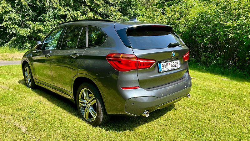 BMW X1 (2018) XDrive 20d,M Sportpaket,LED - fotka 3 z 32