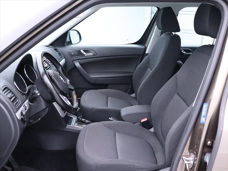 Škoda Yeti 1,2 TSI 77kW DSG Outdoor 1.Maj - fotka 10 z 27