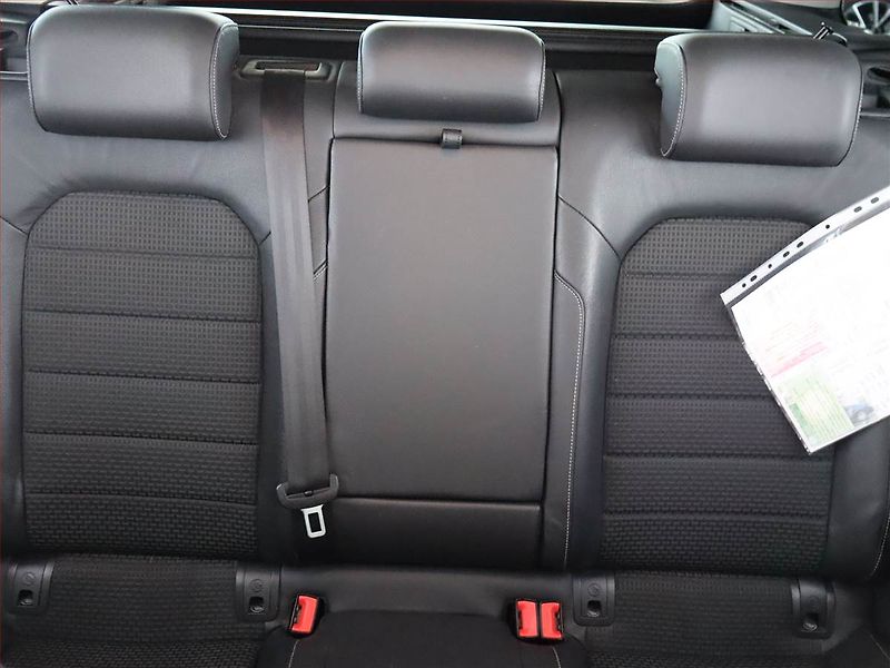 Volkswagen Golf (2016) 1.6 TDI, Automat, Serv.kniha - fotka 10 z 16