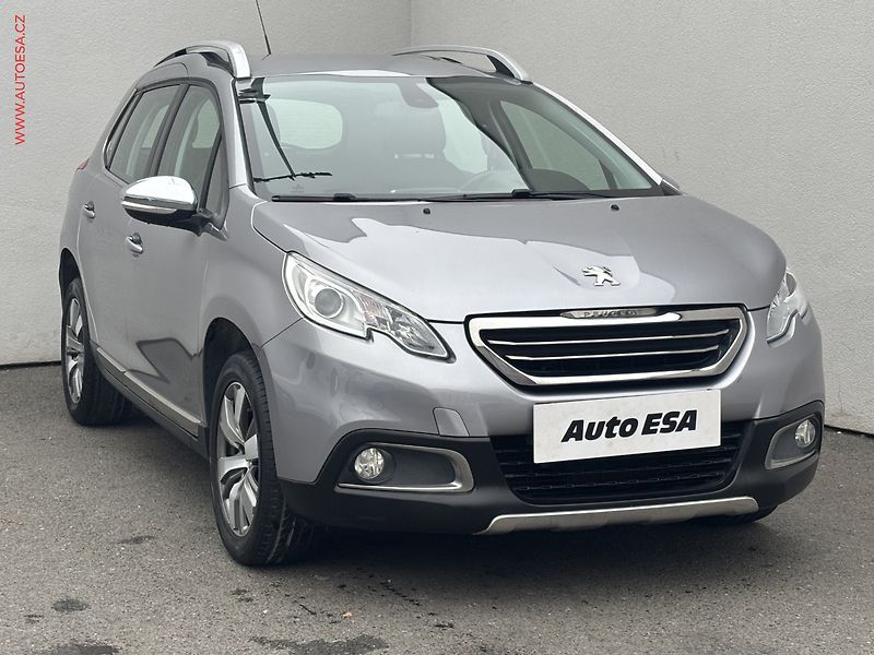 Peugeot 2008 (2015) 1.2 VTi, Allure, AT, navi - fotografie inzerátu