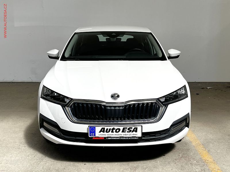 Škoda Octavia (2021) 2.0TDi, ČR, Ambition, +kola - fotka 2 z 18