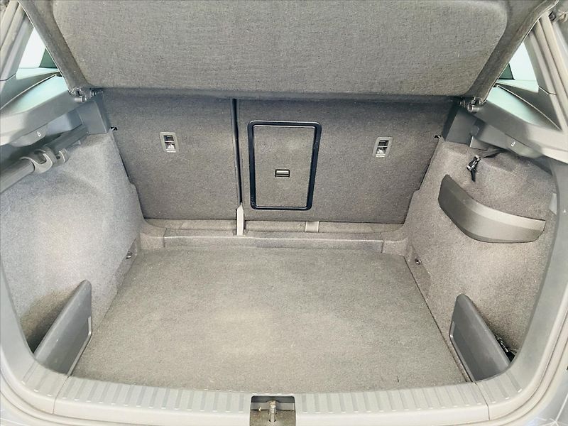 Škoda Karoq 1,5 TSI 110kW DSG SportLine - fotka 22 z 23