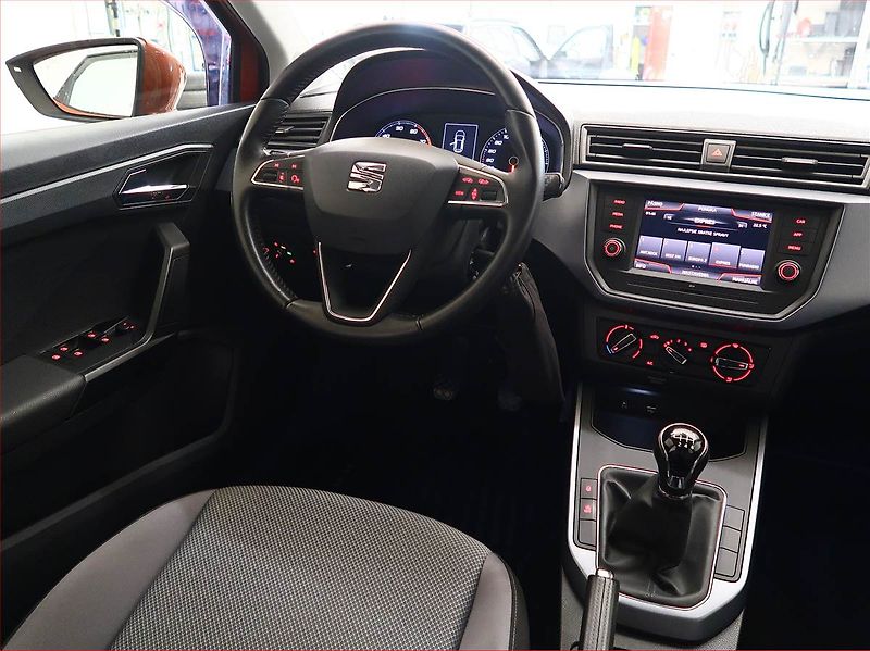 Seat Arona (2018) 1.0 TSI, Serv.kniha, Tempomat - fotka 7 z 16