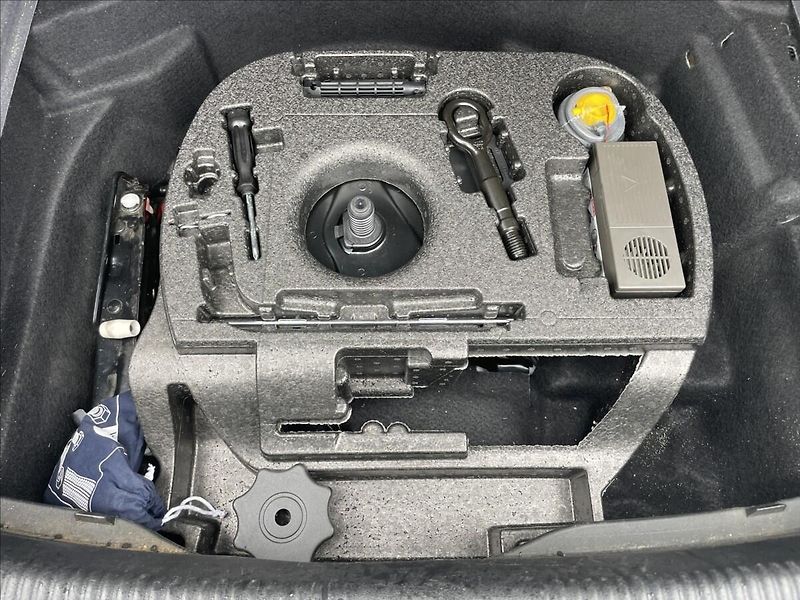 Audi A6 3,0 TDi 150kw S-Line Quattro - fotka 10 z 41