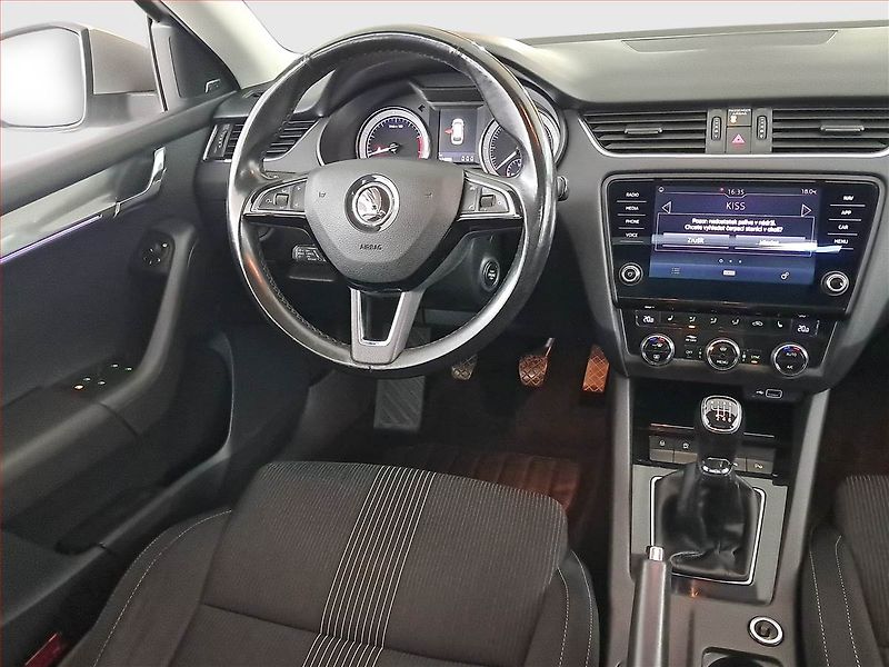 Škoda Octavia (2018) 1.5 TSI, Serv.kniha, Navi - fotka 7 z 25