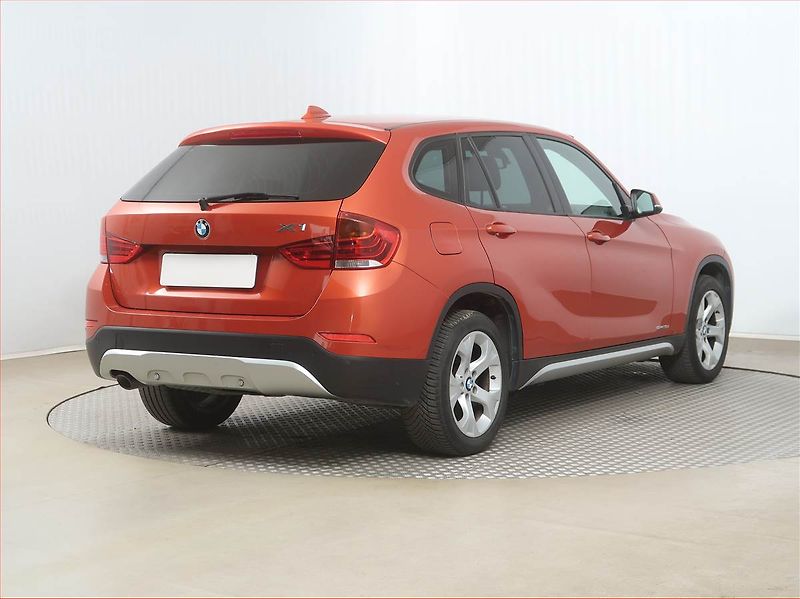 BMW X1 (2014) sDrive16d, Park. senzory - fotka 5 z 15