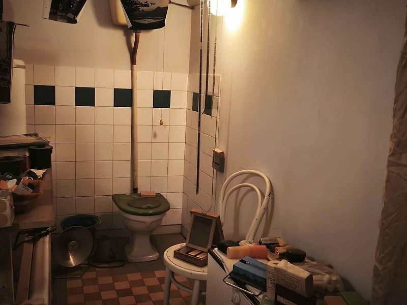 U vstupu do muzea překvapí stylově zařízená recepce z Barkasu.
