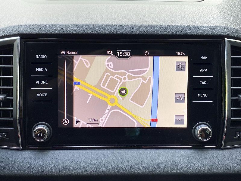 Škoda Karoq (2023) 2.0 TDI 4x4 DSG Style Plus - fotka 13 z 35