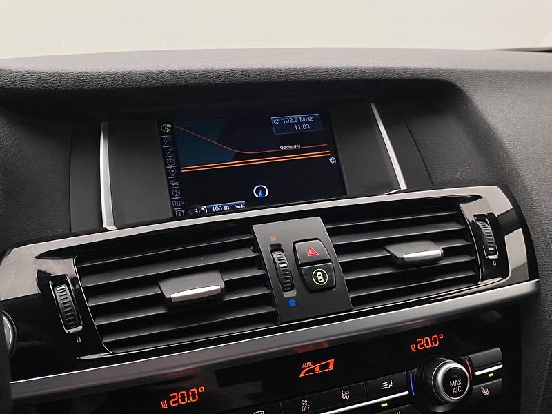 BMW X3 XDRIVE 20d AUT  - fotka 41 z 56