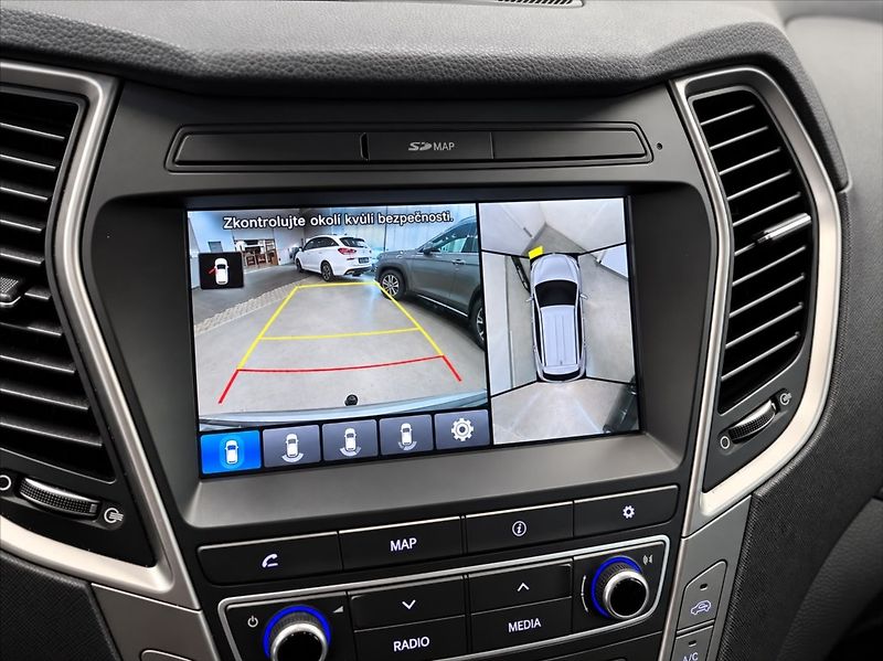 Hyundai Santa Fe 2,2 147 KW  , STYLE PREMIUM - fotka 12 z 16