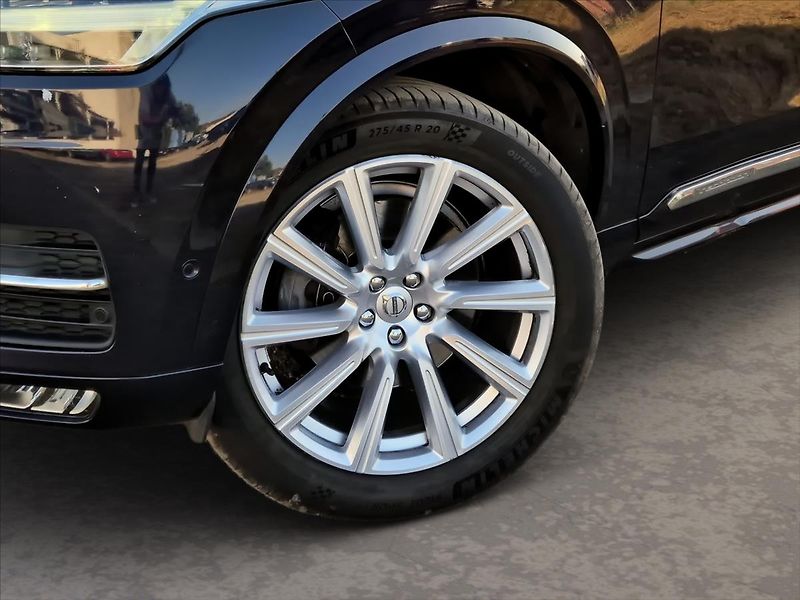 Volvo XC90 2,0 D5 AWD Inscription Auto - fotka 6 z 18
