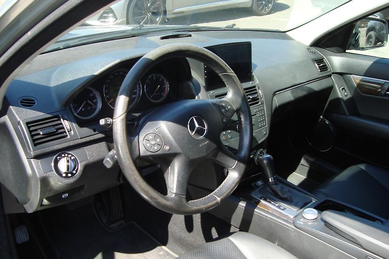 Mercedes-Benz Třídy C (2008) 220CDi,AUT,ČR,Servisní kniha - fotka 24 z 65