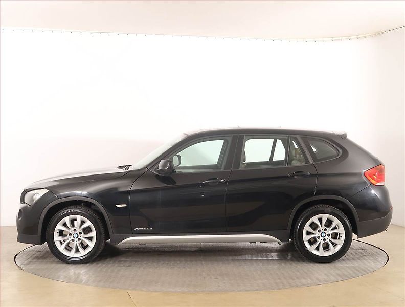 BMW X1 (2012) xDrive20d, 4X4, Pan. střecha - fotka 3 z 16