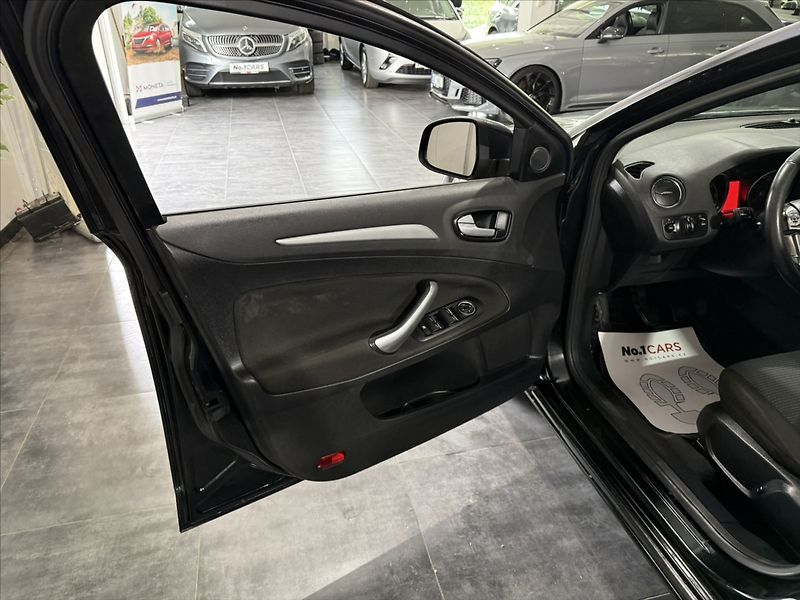 Ford Mondeo 2,0   TDCI 103KW TAŽNÉ PO STK - fotka 6 z 14
