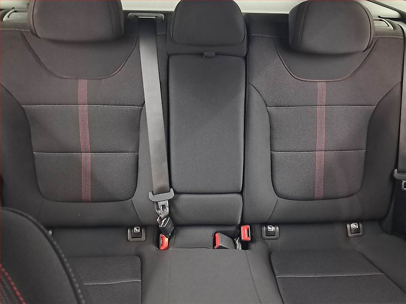 Hyundai i30 (2025) 1.5 T-GDI MHEV 48V, N- Line - fotka 10 z 23