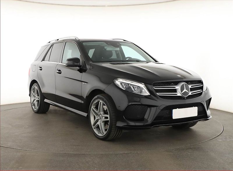 Mercedes-Benz GLE (2015) AMG line 400 - fotka 1 z 20