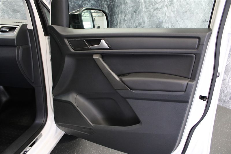Volkswagen Caddy 1,4 TSI DSG Edition LED 1.maj. - fotka 11 z 34