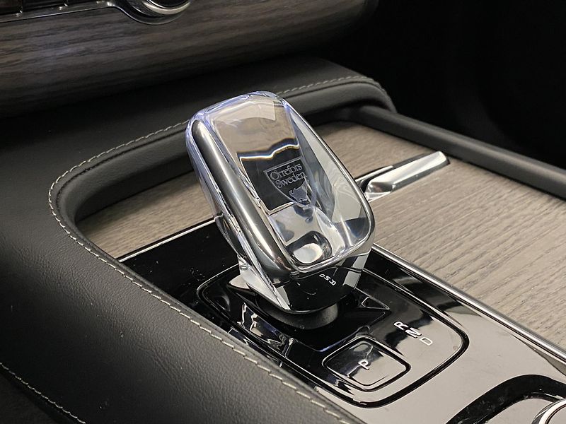 Volvo XC90 B5 AWD DARK PLUS AUT CZ 7m - fotka 28 z 67